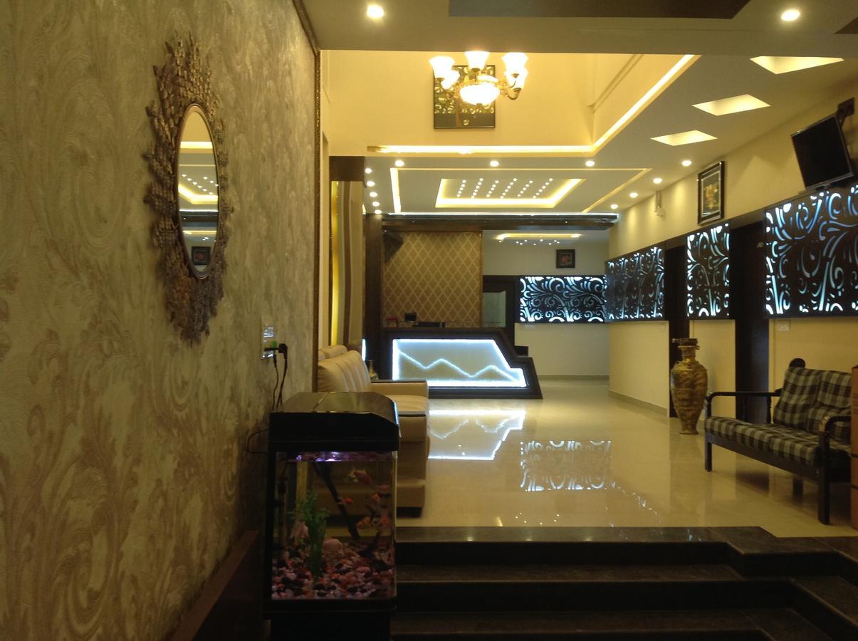 Hotel Rest Inn จิกมากาลูร์ ภายนอก รูปภาพ