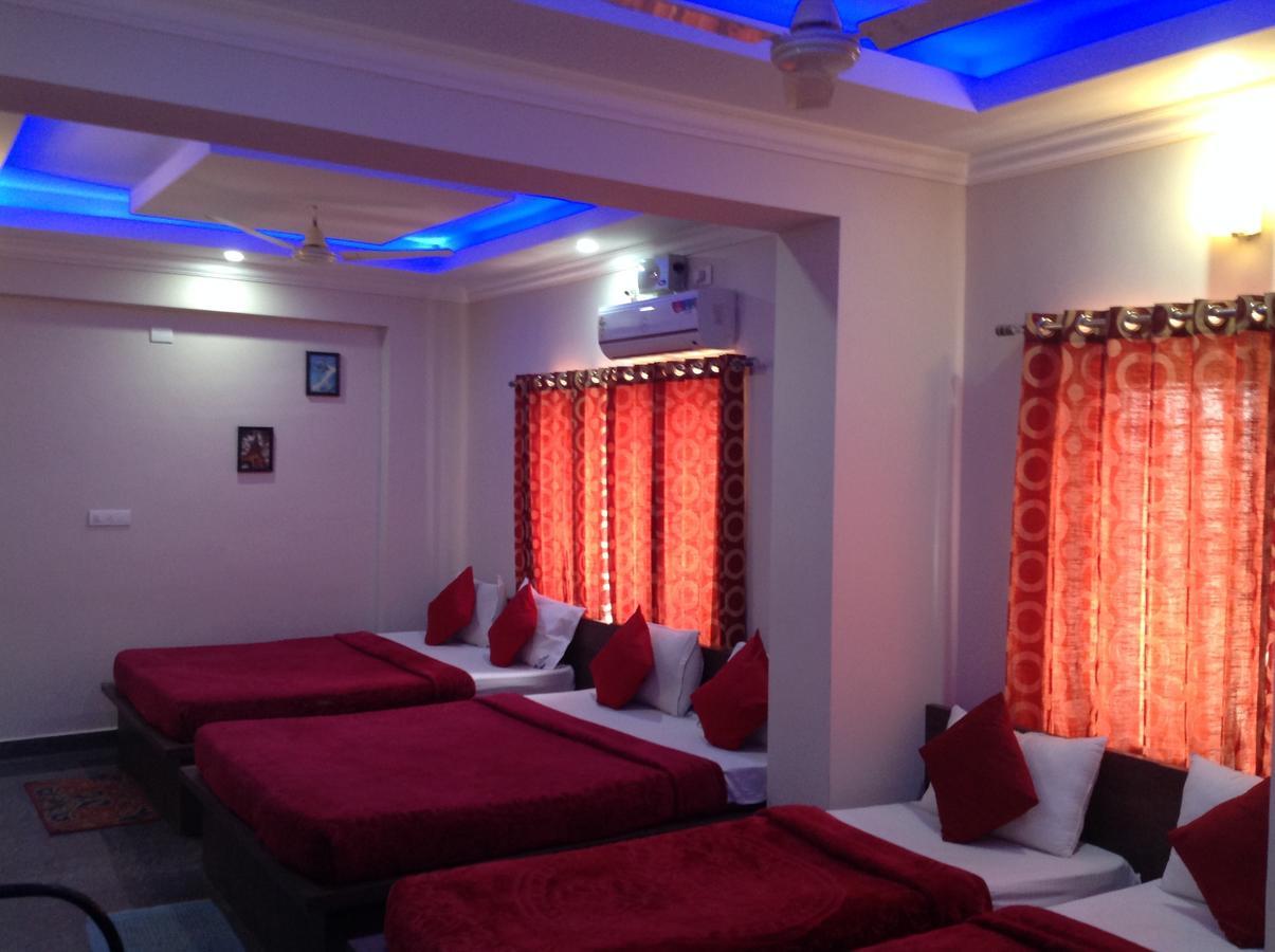Hotel Rest Inn จิกมากาลูร์ ภายนอก รูปภาพ